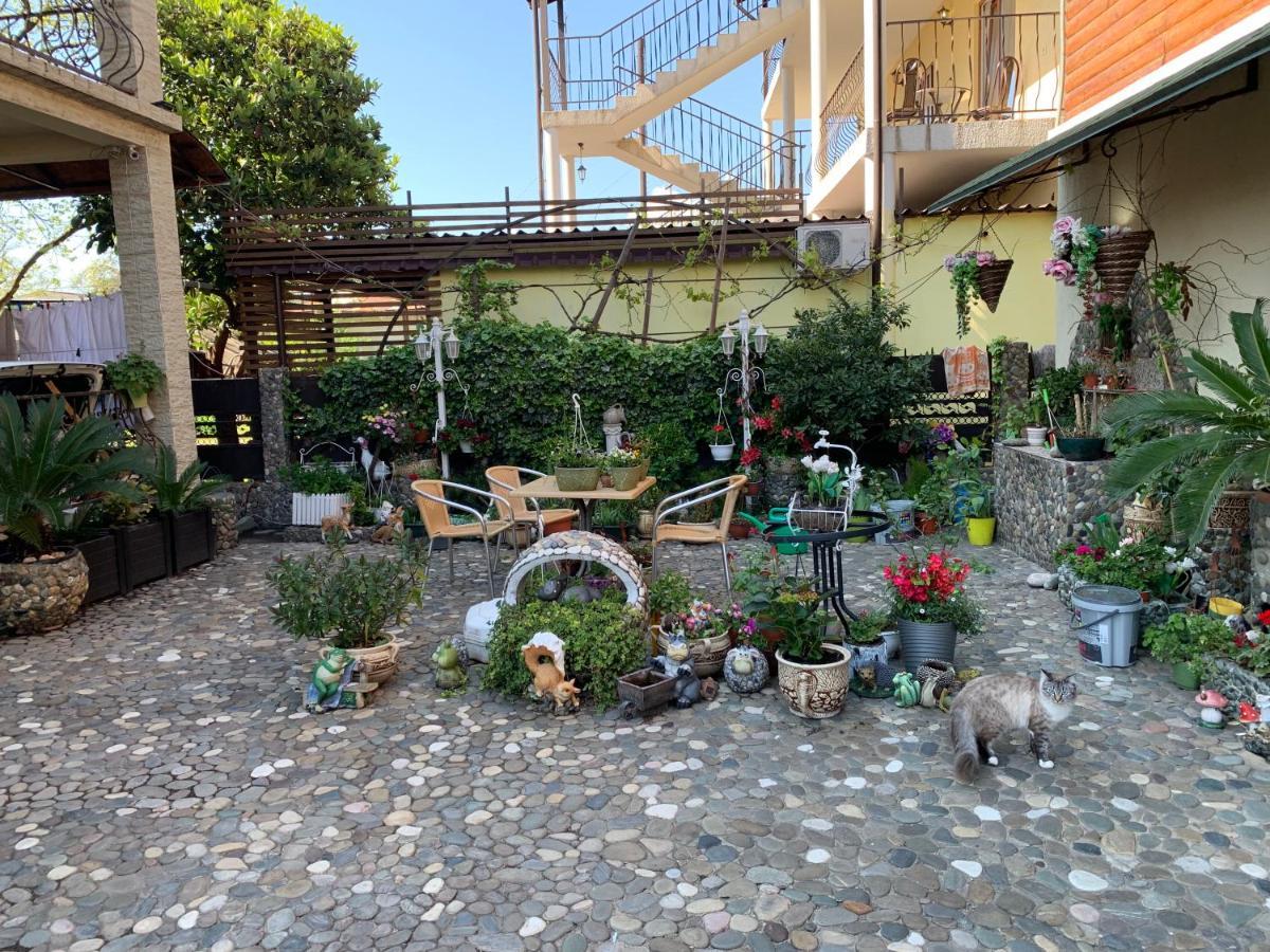 Guest House Aphyn Leto Gagra Exterior foto
