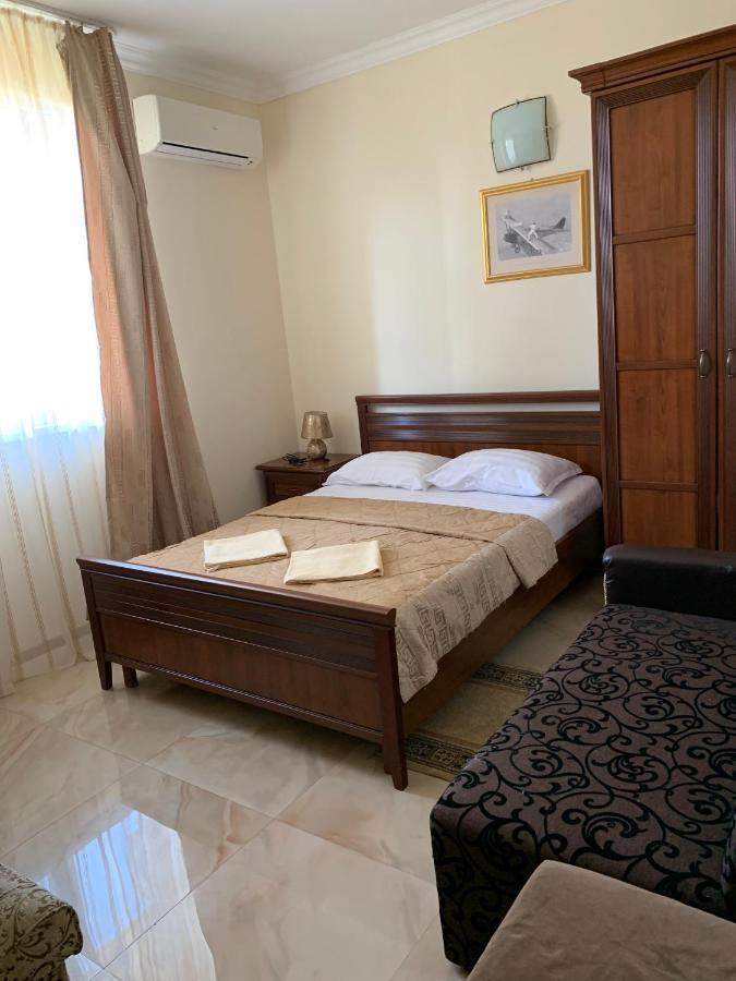 Guest House Aphyn Leto Gagra Exterior foto
